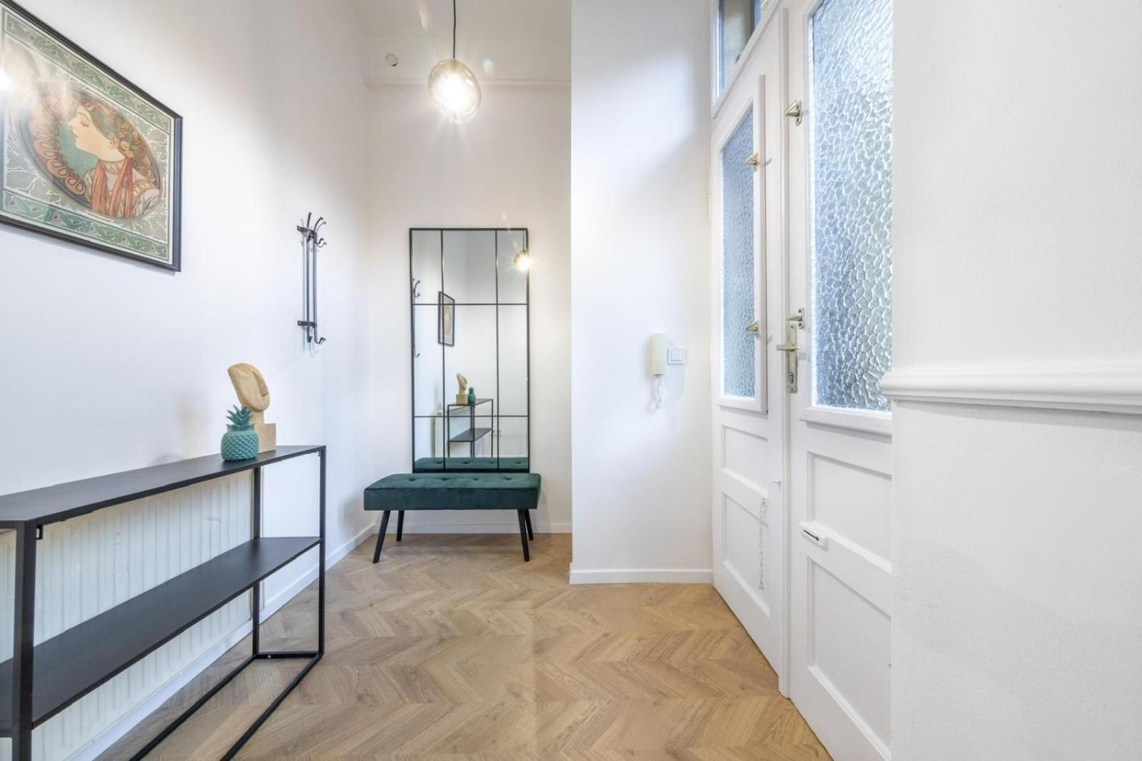 Sass Glamour Apartment Next To St Stephen Basilica S1 Budapeste Exterior foto