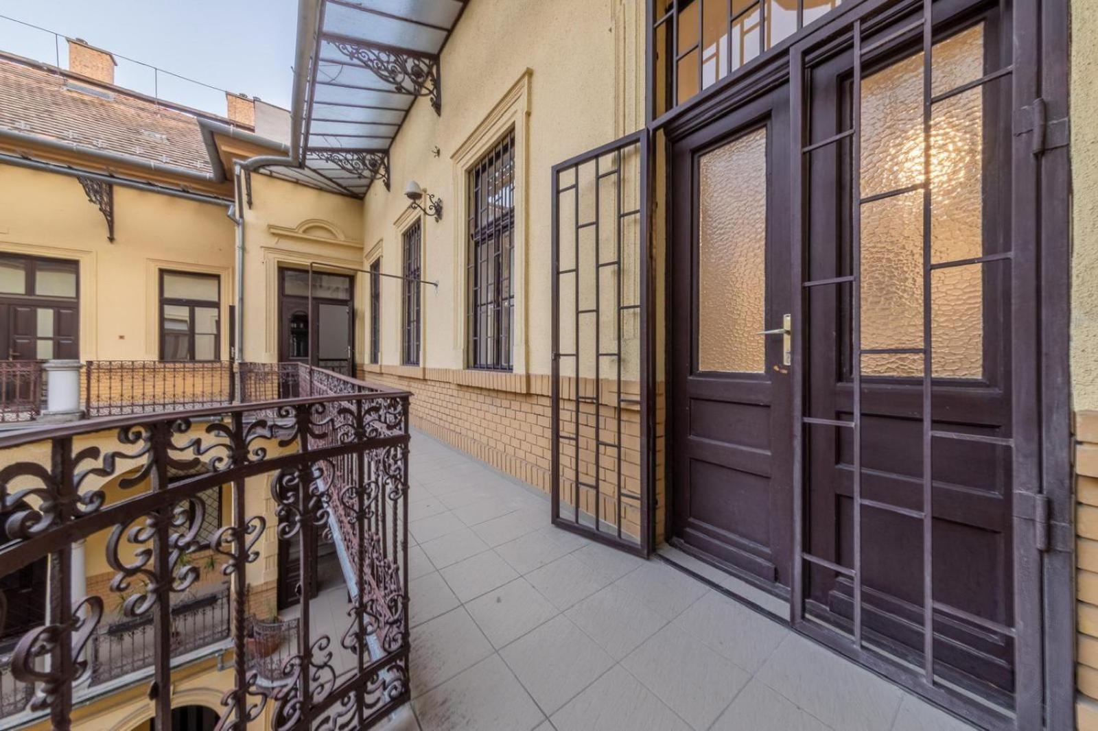 Sass Glamour Apartment Next To St Stephen Basilica S1 Budapeste Exterior foto
